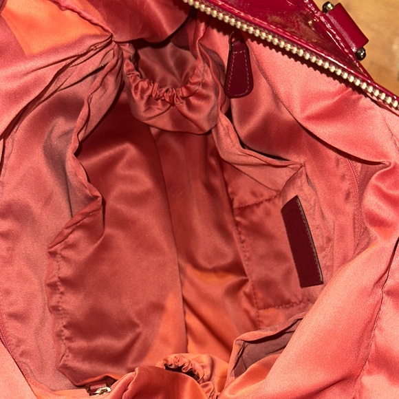 ⭐️#16002 Coach Oxblood Patent Leather Versatile Travel/Baby Tote with Change Pad - Picture 4 of 15